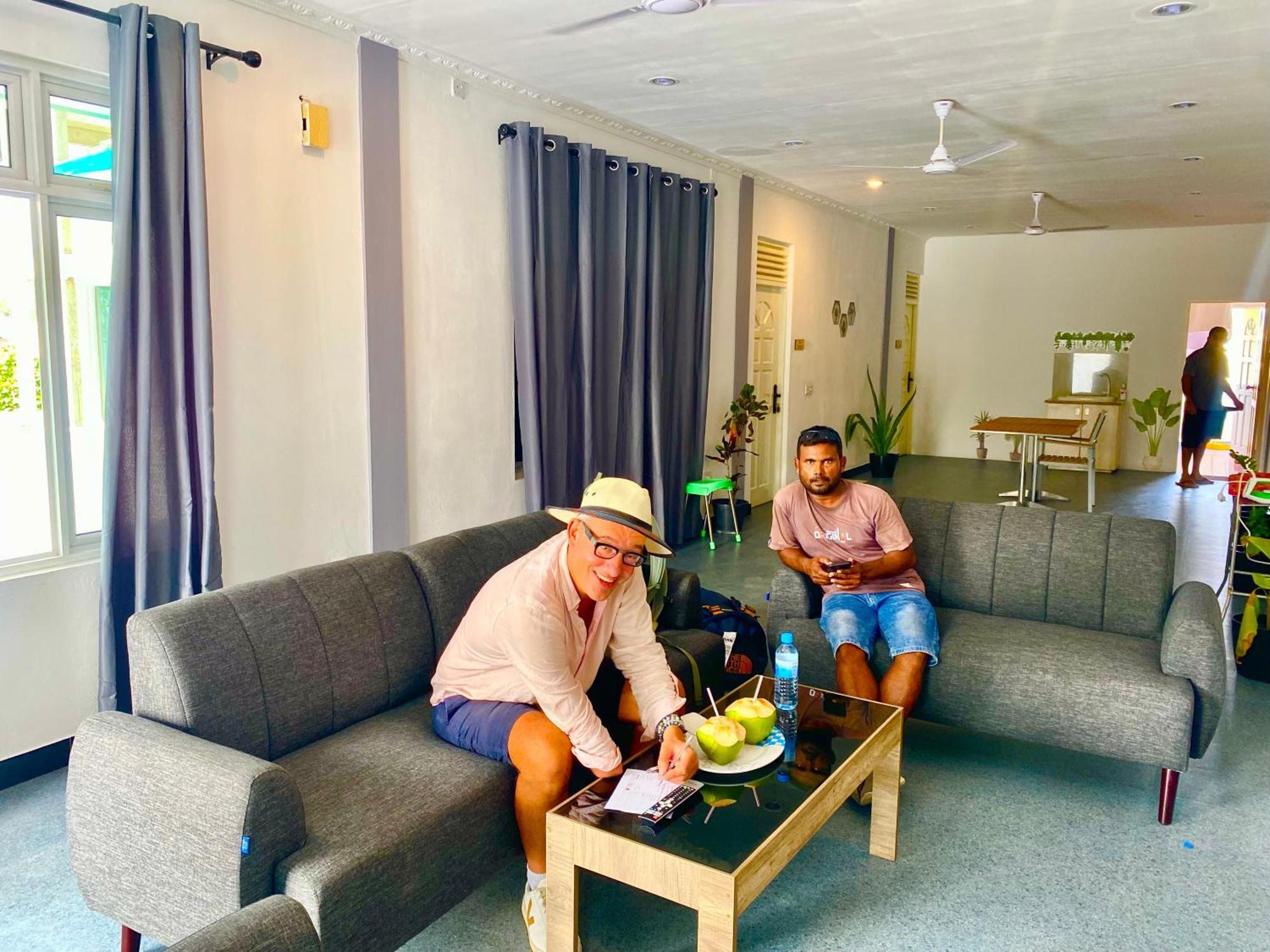 Clove Beach Addu City Exterior foto